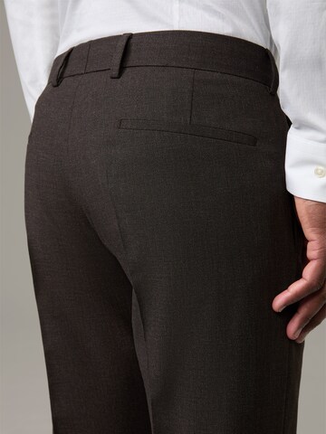 STRELLSON Slim fit Trousers with creases 'Melwin' in Brown