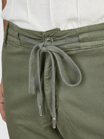 HECHTER PARIS Regular Chino Pants in Green