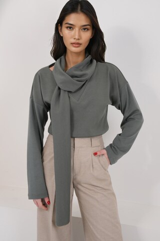 Maglietta di Trend Alaçatı Stili in grigio: frontale
