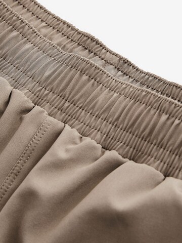 Next - regular Pantalón deportivo en beige
