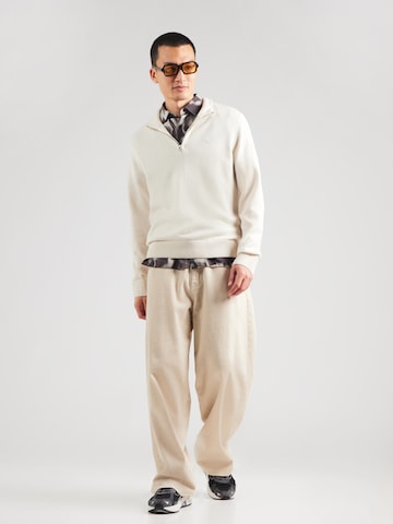 Pulover de la Abercrombie & Fitch pe gri