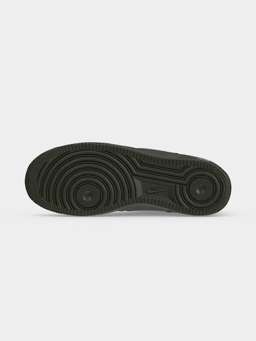 Nike Sportswear Tennarit 'Air Force 1' värissä musta