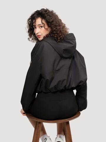 Giacca per outdoor ' Orpheus Cropped ' di JACK1T in nero