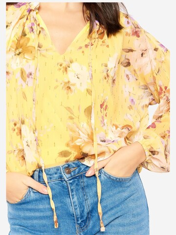 Camicia da donna di LolaLiza in giallo