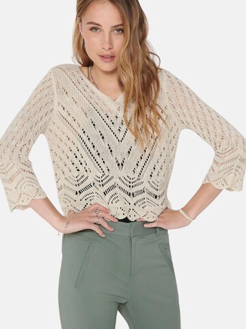 JDY Tröja 'JDY JDYNEW SUN 3/4 CROPPED PULLOVER KNT NOOS MAGLIONCINO' i beige