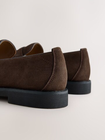 Slipper di Next in marrone