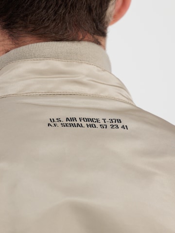 smėlio ALPHA INDUSTRIES Demisezoninė striukė 'Falcon II'