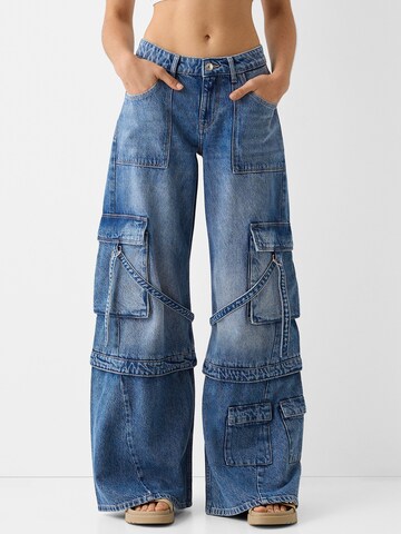 Bershka Wide leg Cargojeans in Blauw: voorkant