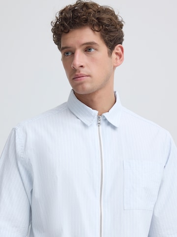 Casual Friday Comfort Fit Skjorta 'CFWeslin' i blå