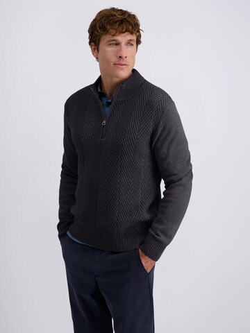 Pull-over PIERRE CARDIN en gris : devant