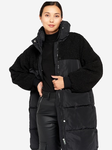 LolaLiza Winterjacke in Schwarz