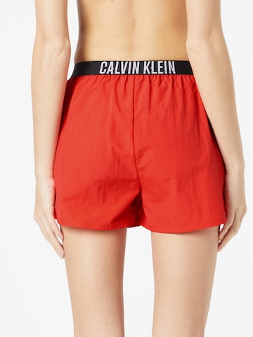 Calvin Klein Swimwear - Calções de banho em vermelho