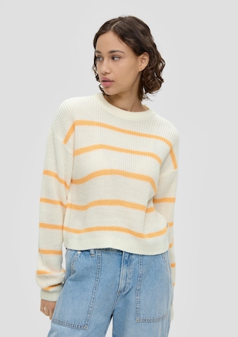 QS Sweater in White: front