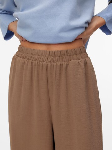 Wide leg Pantaloni di VERO MODA in marrone