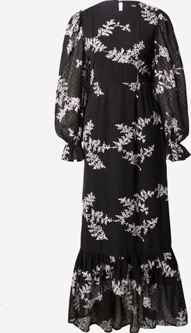 Robe Wallis en noir : devant