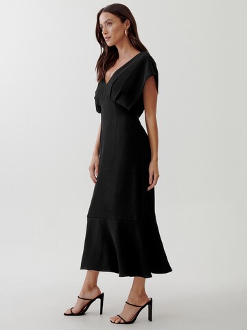 Rochie 'EMANI' de la Tussah pe negru