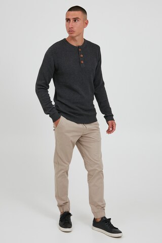 !Solid Pullover 'Terrance' in Grau