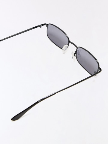 Occhiali da sole di Bershka in nero