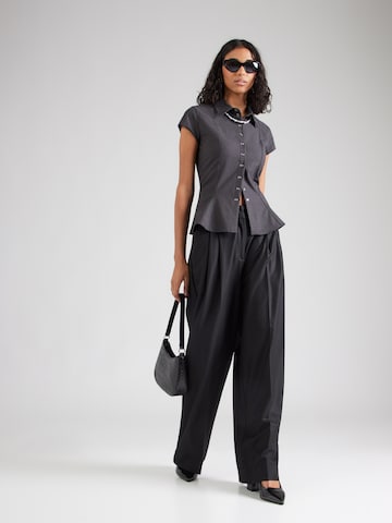 Chemisier 'Noah' WEEKDAY en gris