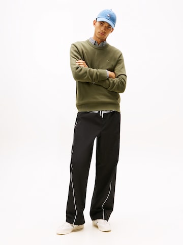 Pull-over 'ESS' Tommy Jeans en vert