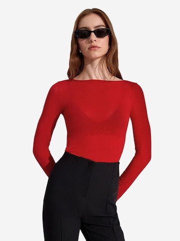 Dilvin Shirt in Red