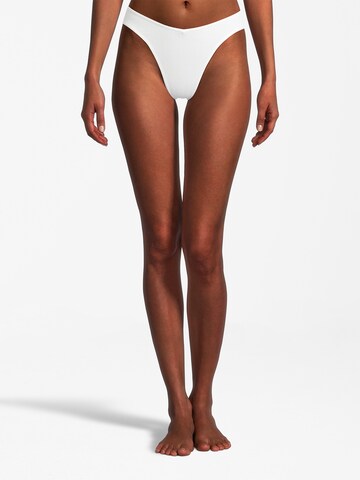 AÉROPOSTALE Thong in Beige: front