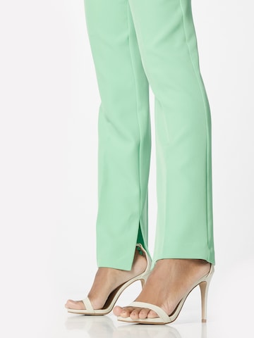 Gina Tricot Regular Trousers with creases 'Jane' in Green