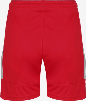 PUMA Loosefit Sportbroek in Rood