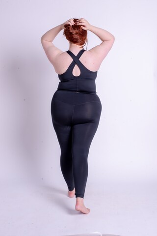 Girlfriend Collective Sports top 'Zoe' in Black