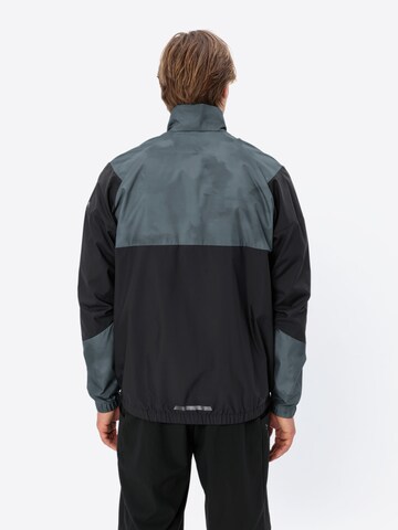 VAUDE Outdoor jacket 'Loamer Air' in Grey