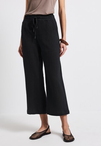 STREET ONE Wide leg Pants in Black: front