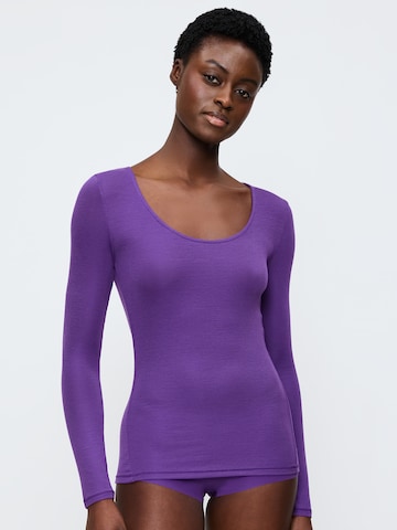 TRIUMPH - Camisa ' Beauty Layers Top Scoop Neck ' em roxo: frente