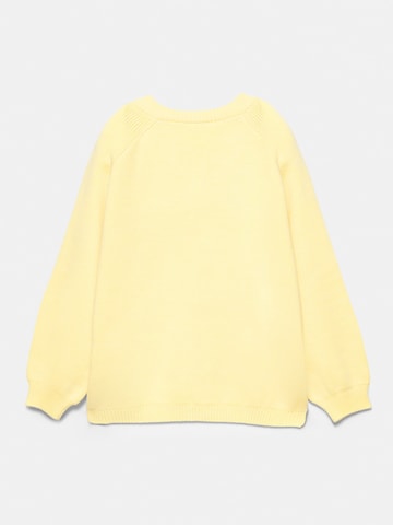 Pull&Bear Пуловер оувърсайз в жълто