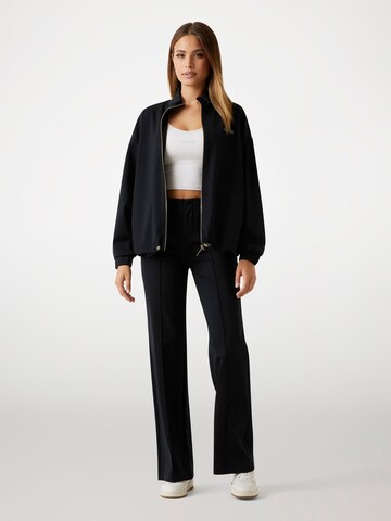 GUESS Jacke in Schwarz