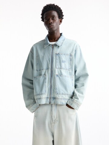 Veste mi-saison Pull&Bear en bleu : devant
