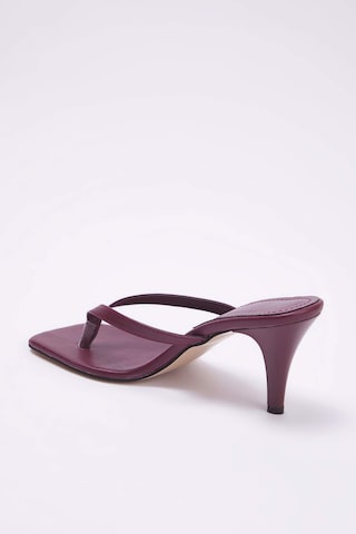 Trendyol - Sandalias de dedo en rojo