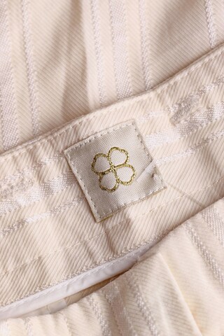 True Royal Shorts in XS in White