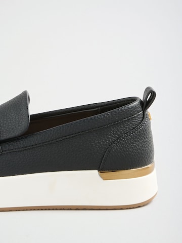 Slipper di Lipsy in nero