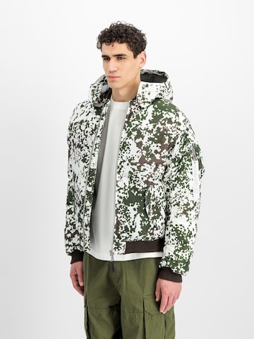 ALPHA INDUSTRIES Winter Jacket 'MA-1' in White: front
