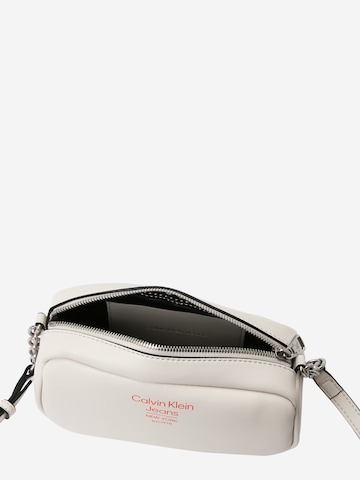 Sac à bandoulière Calvin Klein Jeans en blanc