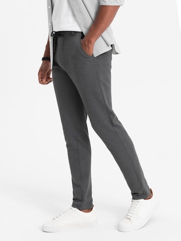 Ombre Slimfit Sporthose‌ in Grau