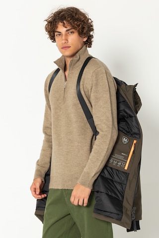 Ron Tomson Winterjacke, Model trägt Größe M in Grün