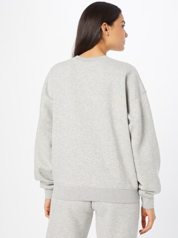 Sweat-shirt 'Ava' LENI KLUM x ABOUT YOU en gris