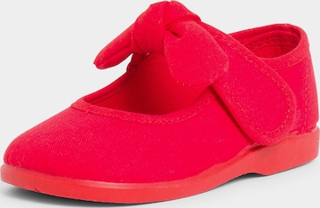 Ballerina di Pisamonas in rosso: frontale