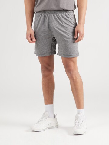 Champion Authentic Athletic Apparel Regular Sportbyxa i grå: framsida