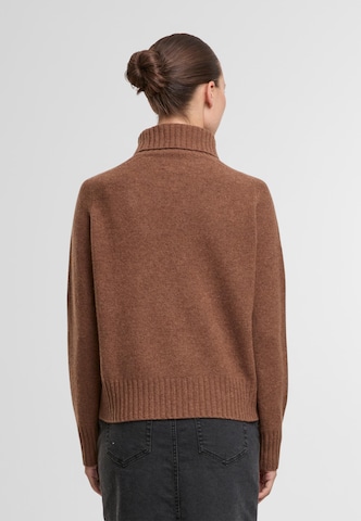 Pull-over FYNCH-HATTON en marron