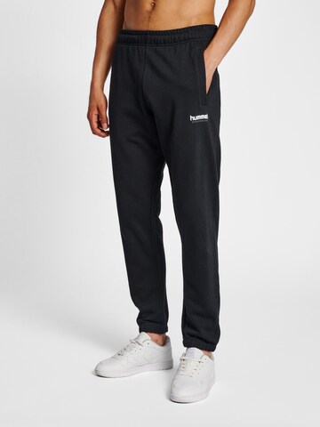 Hummel Tapered Pants in Black: front