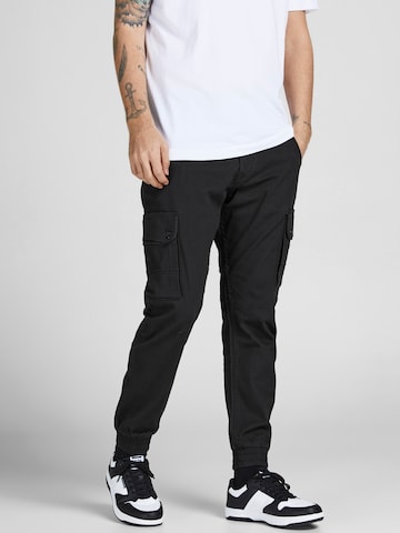 JACK & JONES Slim fit Cargo Pants 'JWHPAUL JJWARNER' in Black: front