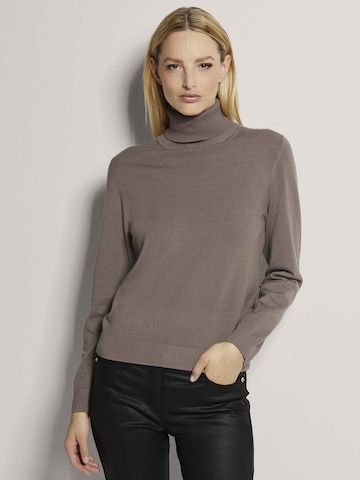 MADELEINE Trui in Beige: voorkant