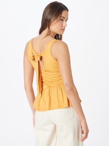 ABOUT YOU Top 'Alexis' in Yellow